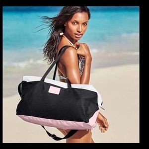 NWOT Victoria Secret Duffle Bag